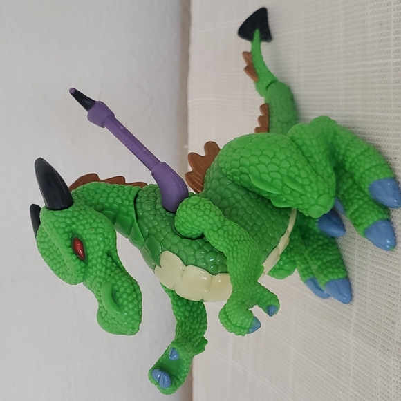 Vintage Green Dragon Action Figure - Picture 2 of 8
